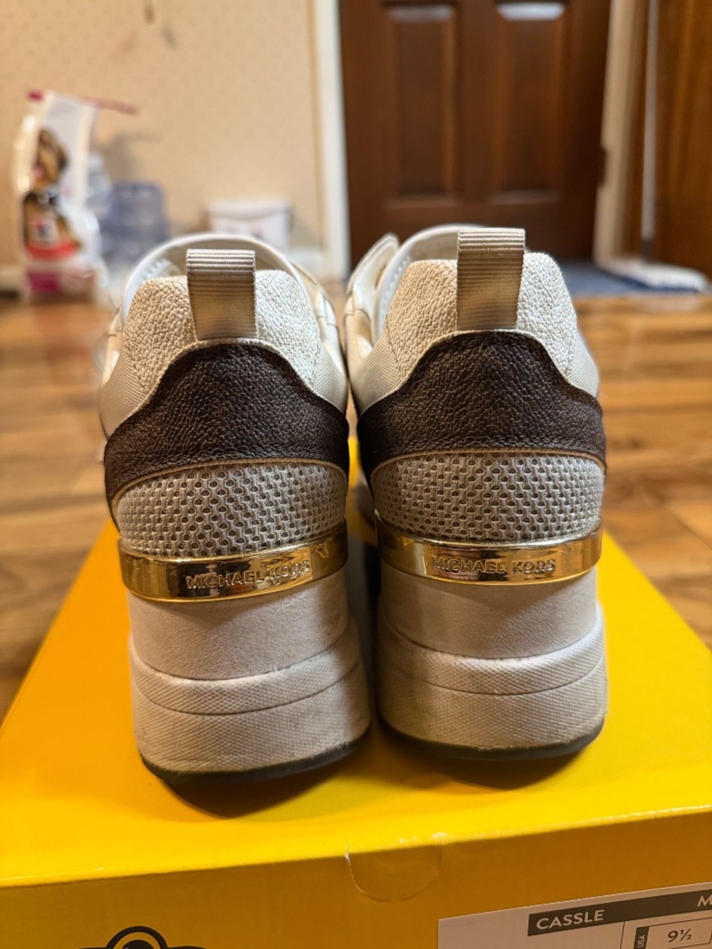 Michael Kors Sneakers - Picture 4 of 4